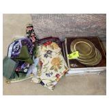 GROUP INCLUDING TABLE CLOTH, PLACE MAT, CHARGERS