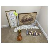 GROUP OF DECORATIVE WALL HANGING ITEMS, HARVEST FR