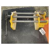 NO 20 SOLID NUT CONTINUOUS SCREW VISE