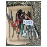 GROUP OF METAL CUTTING PLIERS AND SCISSORS
