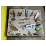 GROUP OF VINTAGE FISHING LURES