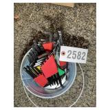 SMALL BUCKET WITH ALLEN WRENCHES