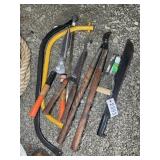 GROUP OF YARD TOOLS, PRUNERS, LOPPERS, BOW SAWS