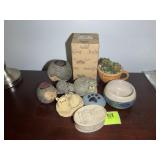 GROUP OF DECORATIVE ITEMS, ANIMAL FIGURINES, BOWL,