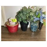GROUP OF ARTIFICIAL PLANTS AND FLOWERS