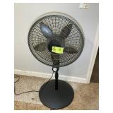 LASKO PEDESTAL FAN WITH REMOTE