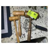 GROUP OF MASHERS AND MALLETS