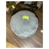 FOOT PILLOW OR OTTOMAN 20 IN DIAMETER X 17 IN TALL
