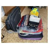 GROUP INCLUDING MISC BAGS, TOTES, VACUUM SEAL BAGS