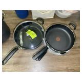 PAIR OF T-FAL FRYING PANS WITH LID, 12 IN