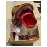 GROUP OF CHRISTMAS RELATED ITEMS, TINS, PLATES, ET