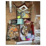GROUP OF FALL AND EASTER DECORATIONS, LOCATED IN T