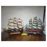 PAIR OF MODEL SHIPS, FRAGATA SIGLO XVIII 14 IN TAL