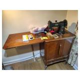 WHITE ROTARY SEWING MACHINE IN CABINET, SERIES 77