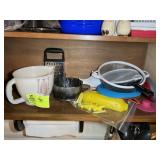 GROUP OF KITCHEN ITEMS, SIFTERS, MEASURING CUP, GR