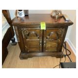 AMERICAN DREW 2 DOOR WOODEN NIGHT STAND, 28 IN X 1