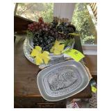 GROUP OF WHAT APPEARS TO BE PEWTER PLATES