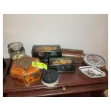 GROUP OF DECORATIVE BOXES, COASTERS, PLATES