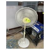 PEDESTAL FAN