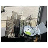 GROUP OF OFFICE SUPPLIES, NOTEBOOKS, ORGANIZERS