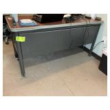 METAL FRAME OFFICE DESK, 59 IN X 25 IN, NO CONTENT