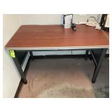 METAL FRAME OFFICE DESK, 59 IN X 25 IN, NO CONTENT