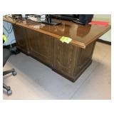 5 DRAWER OFFICE DESK, 72 IN X 36 IN X 29.5 IN, NO