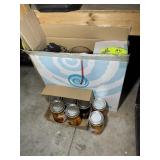 GROUP OF HOLIDAY Dï¿½COR, HALLOWEEN JARS, GLASS VASE