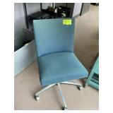 METAL FRAMED 5 STAR BASE UPHOLSTERED OFFICE CHAIR
