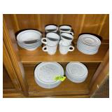 GROUP OF NORITAKE STONEWARE, WOODSTOCK, DINNERWARE