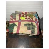 GROUP OF VINTAGE QUILTS