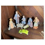 BOX WITH PAUL L CONNOLLY CERAMIC NATIVITY SCENE