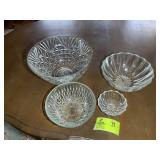 GROUP OF CLEAR GLASS PUNCH AND SERVING BOWLS