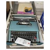 VINTAGE VENTURA TYPEWRITER AND ORIGINAL CARRY CASE