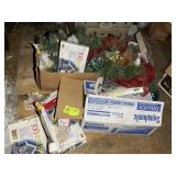 GROUP OF CHRISTMAS DECORATIONS, LIGHTS, ETC