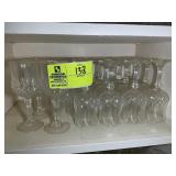 MIDDLE SHELF INCLUDING STEMMED WINE GLASSES