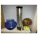 MISC GROUP INCLUDING VASE, DECORATIVE PLATE, ETC