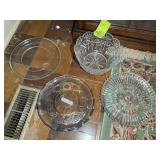 GROUP INCLUDING CLEAR GLASS SERVING BOWL AND PLATE