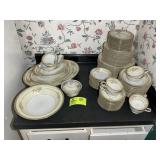 GROUP OF NORITAKE FINE CHINA, BANCROFT PATTERN, AP