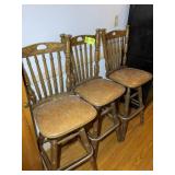 GROUP OF WOODEN FRAMED SWIVEL BAR STOOLS, 31 IN SE