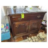THOMASVILLE SIDEBOARD, TWO DOOR, ONE DRAWER, NO CO