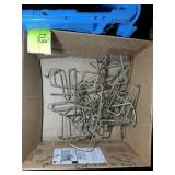 BOX WITH METAL WIRE PLATE STANDS, VARIOUS SIZES