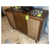 ZENITH EXTENDED STEREO, POWERS ON, RADIO WORKS, 46