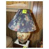 ORIENTAL STYLE FLORAL TABLE LAMP, 26 IN TALL
