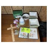 GROUP OF MISC DECORATIVE ITEMS, PRINTS, CANDLE STI