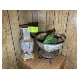 ORIENTAL STYLE VASE AND BOWL ON WOODEN STAND, 10.5