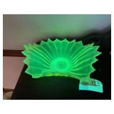 LARGE URANIUM GLASS CENTER PIECE BOWL WITH RUFFLED