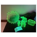 GROUP OF URANIUM GLASS ITEMS, CAT PLATE, ELEPHANT