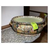 LARGE DECORATIVE CERAMIC VESSEL IN THE SATSUMA STY