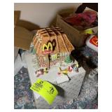 MCDONALDS CHRISTMAS VILLAGE STYLE LIGHTED STORE WI